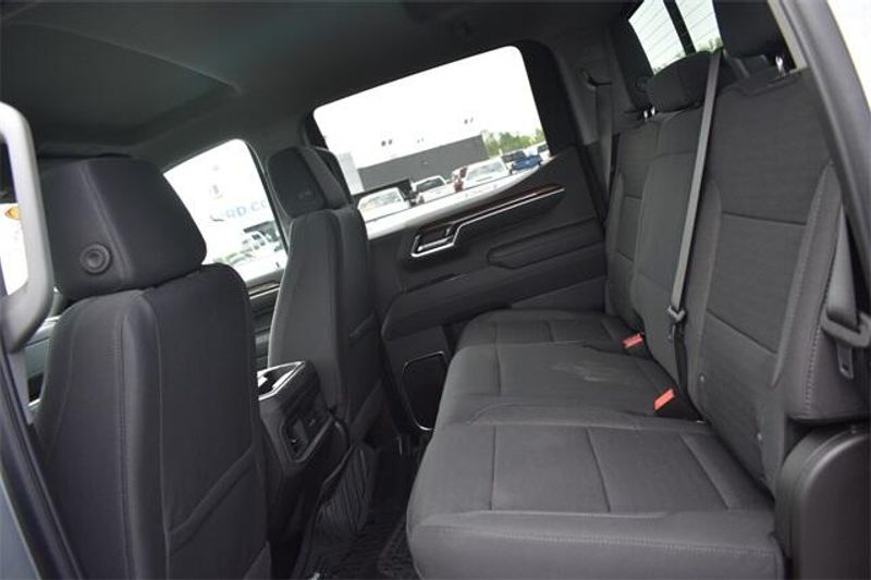 New 2025 Chevrolet Silverado 1500 LTImage 18