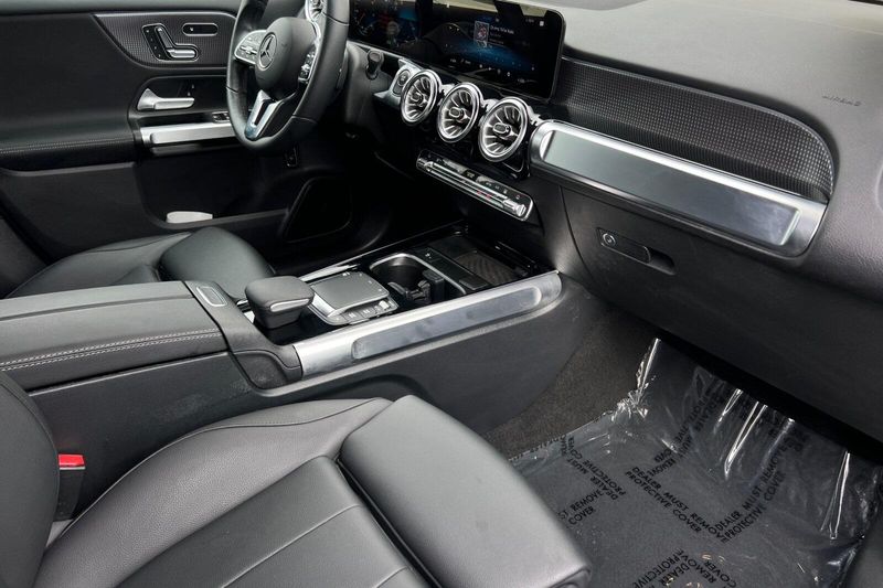 2023 Mercedes-Benz EQB 250+Image 18