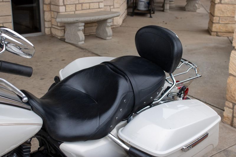 USED 2015 HARLEY ROAD KING BASE Image 7