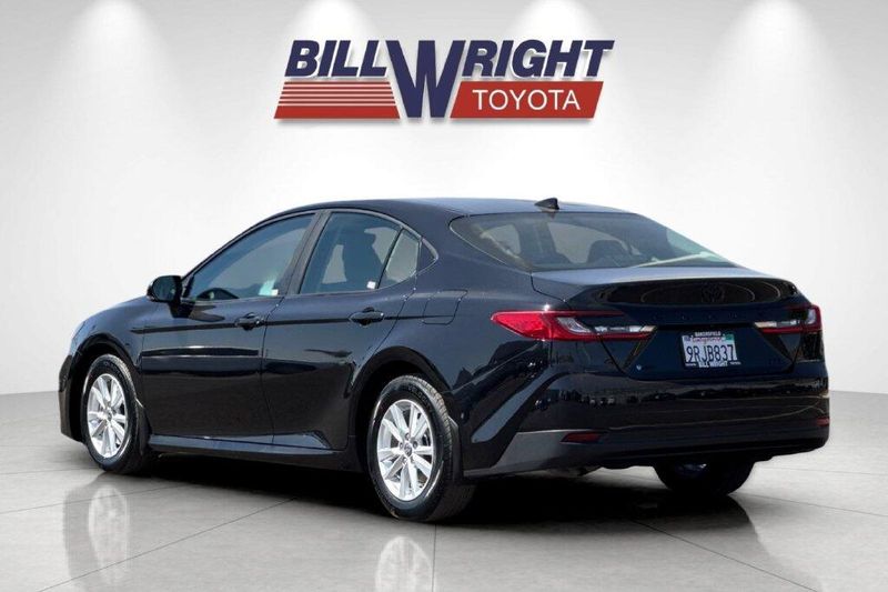 Used 2025 Toyota Camry LEImage 5