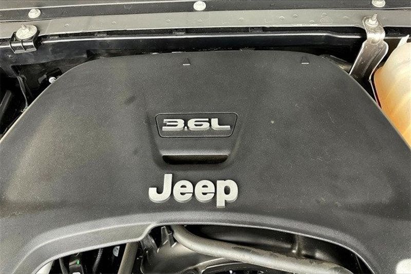 2021 Jeep Gladiator SportImage 32