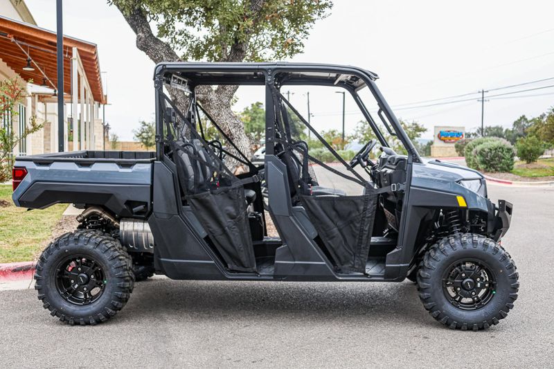 2025 Polaris RANGER CREW XP 1000 PREMIUM STEALTH GRAYImage 2