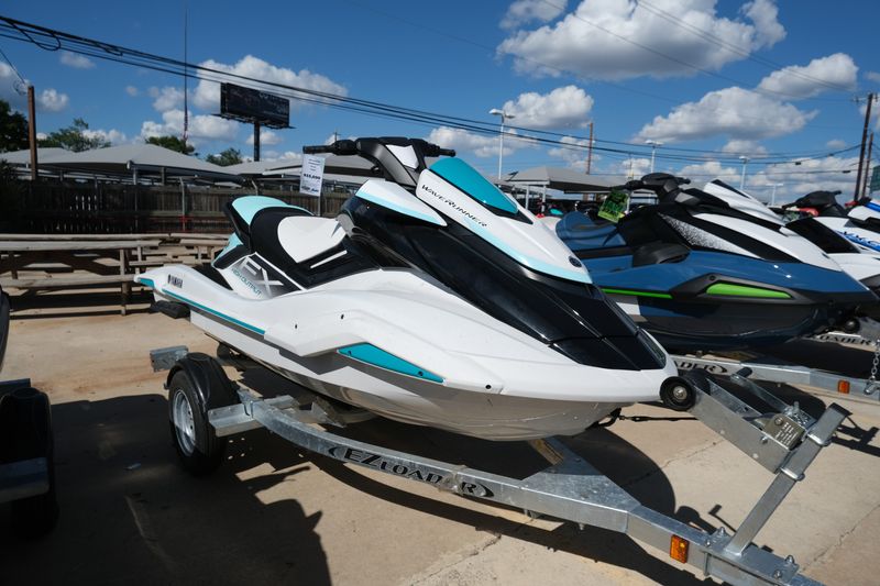 2024 Yamaha WAVERUNNER FX HO WHITE AND BLACK Image 11