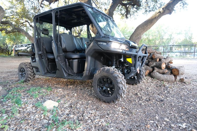 2025 Can-Am DEFENDER MAX XT HD10 STEALTH  BLACKImage 3