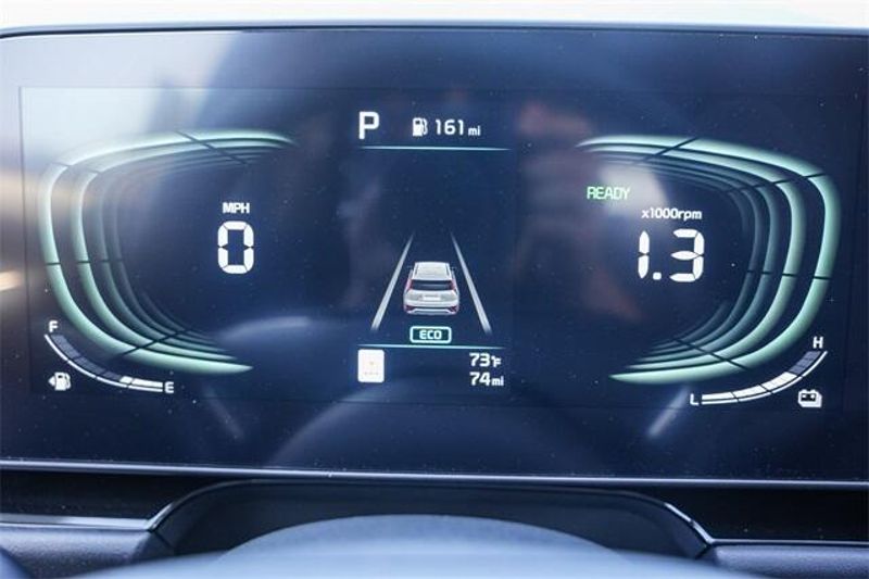 New 2025 Kia Niro EXImage 25