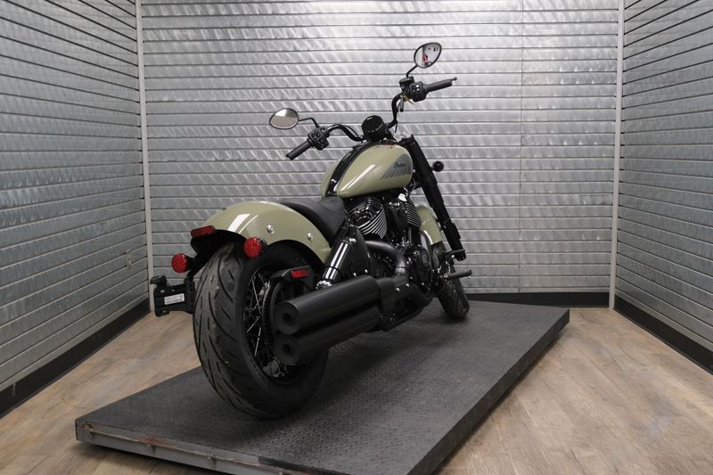 NEW 2026 INDIAN MOTORCYCLE CHIEF BOBBER DARK HORSE Image 3