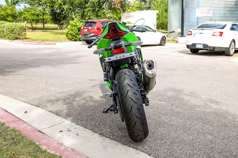 2025 Kawasaki NINJA ZX4RR ABS KRT EDITION ABS LIME GREEN AND EBONY AND PEARL BLIZZARD WHITE Image 28