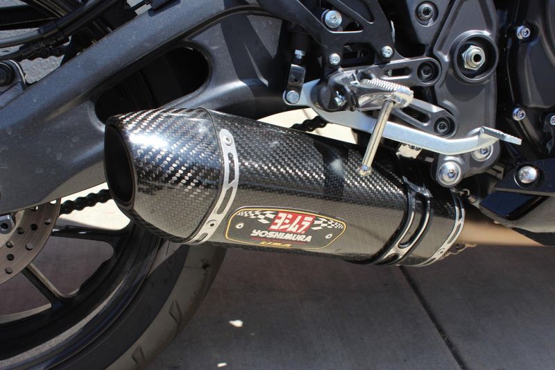 2025 Yamaha YZF R7 Image 8
