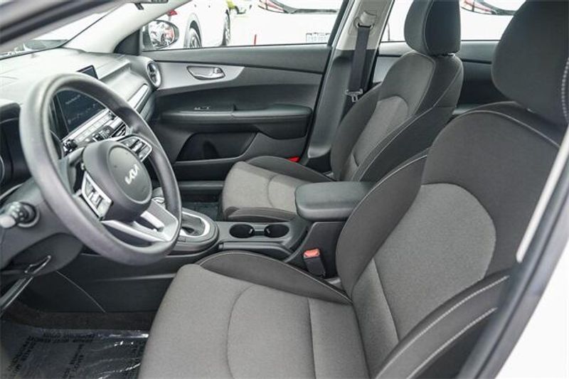 2024 Kia Forte LXImage 18