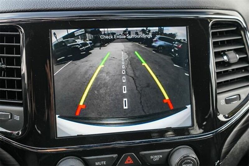 2021 Jeep Grand Cherokee Laredo XImage 23