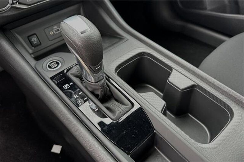 New 2025 Nissan Sentra SImage 17