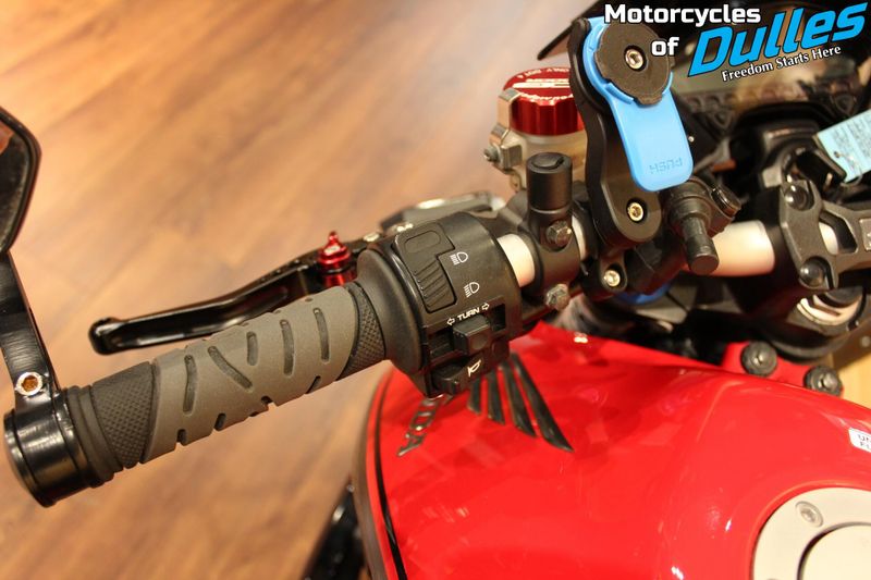 2015 Honda CB1000R Image 10