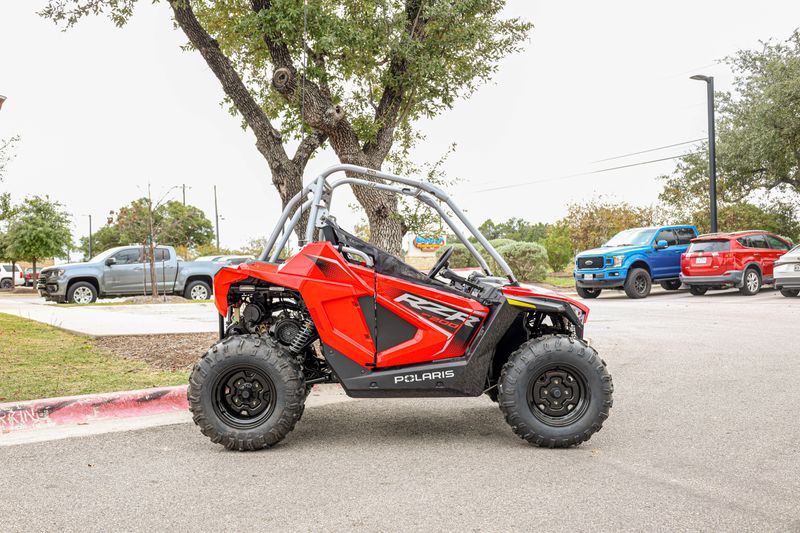 NEW 2026 POLARIS RZR 200 EFI Image 17