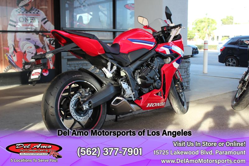 New 2024 Honda CBR650R ABS Image 2