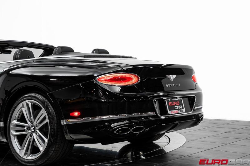 Used 2023 Bentley Continental GT V8 *FRONT SEAT COMFORT SPEC * TWO-TONE INTERIOR*Image 18