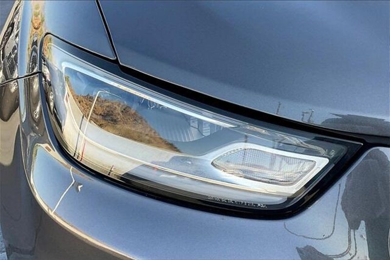 2023 Chrysler Pacifica Hybrid LimitedImage 27