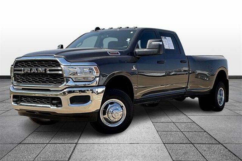 2023 RAM 3500 TradesmanImage 2