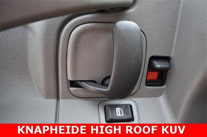 New 2025 Chevrolet Express 3500 Work VanImage 17