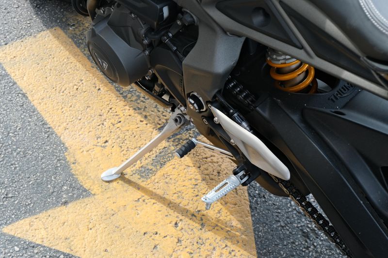 USED 2023 TRIUMPH STREET TRIPLE 765 RS Image 11