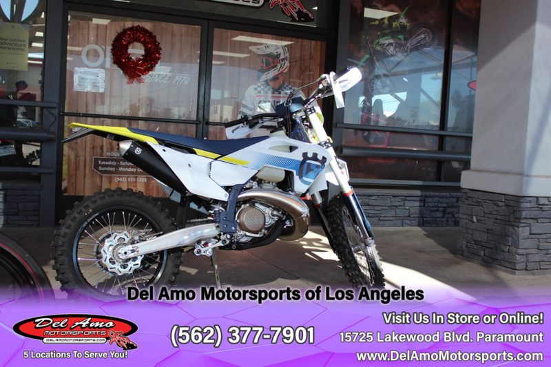 2024 HUSQVARNA TE 250  in a WHITE exterior color. Del Amo Motorsports of Los Angeles (562) 262-9181 delamomotorsports.com 