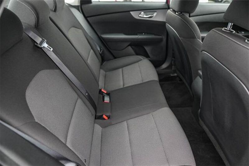 Used 2023 Kia Forte LXSImage 18