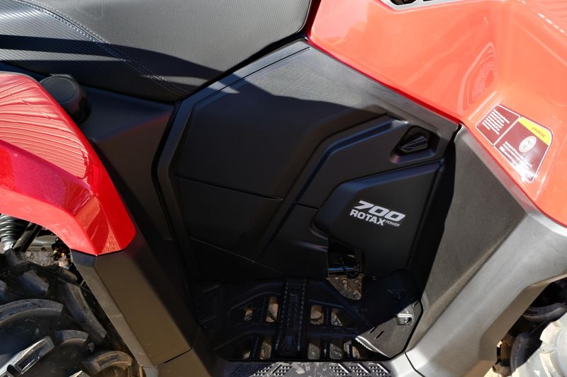 NEW 2026 CAN-AM OUTLANDER DPS 700 Image 12