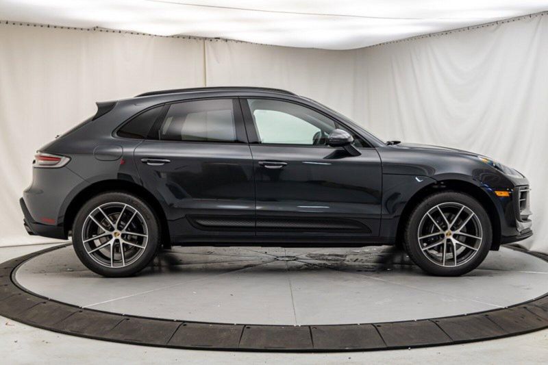 2024 Porsche Macan Image 6