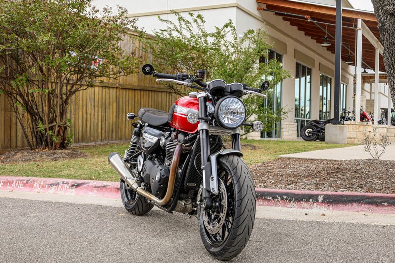 USED 2023 TRIUMPH SPEED TWIN1200 Image 1