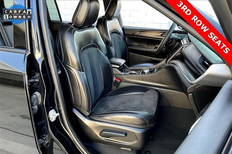 Used 2024 Jeep Grand Cherokee L AltitudeImage 6