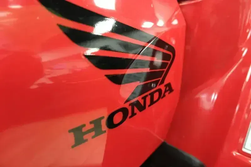 New 2026 Honda FOREMAN RUBICON DCT EPS HERO RED Image 13