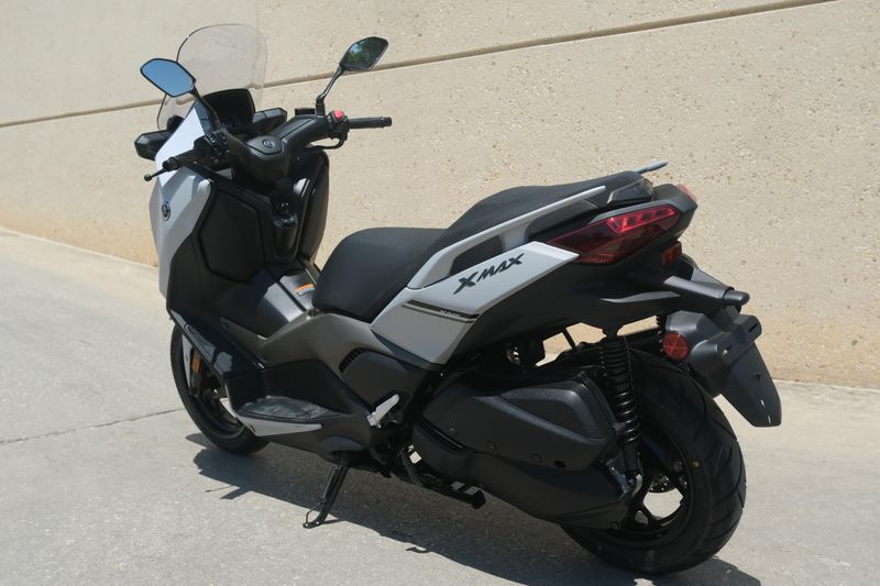 2024 Yamaha XMAX GRAY Image 6