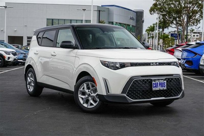New 2025 Kia Soul SImage 2