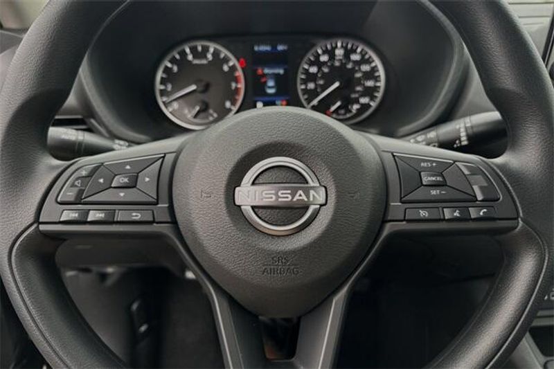 New 2025 Nissan Sentra SImage 19