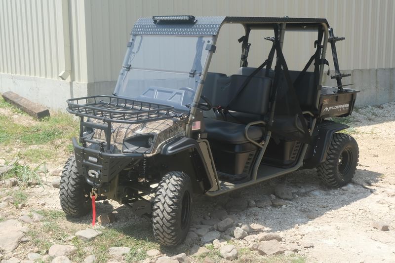 2025 LANDMASTER AMP CREW CAB WILDERNESS EDITION FOREST GREEN Image 2