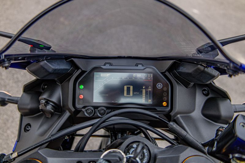 NEW 2026 YAMAHA YZFR3 ABS Image 16