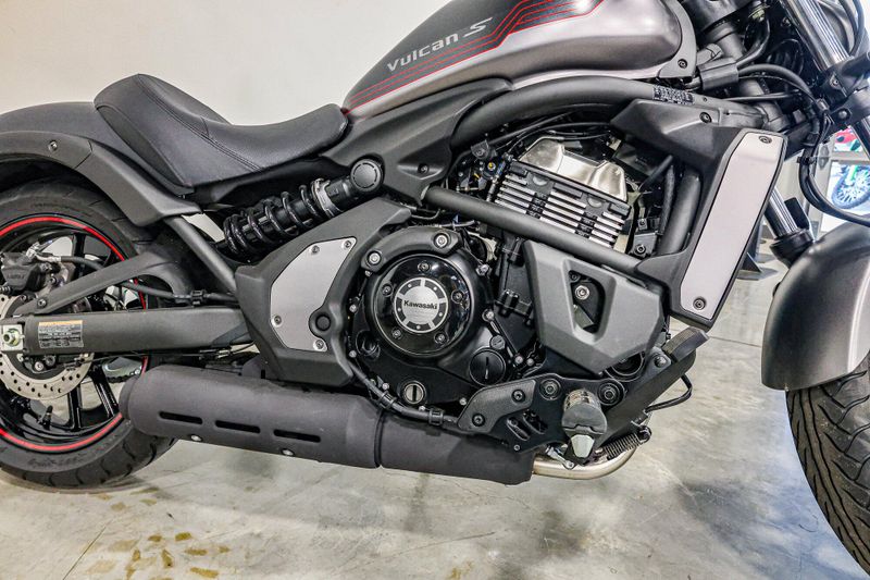 2025 KAWASAKI VULCAN S ABS  METALLIC FLAT SPARK BLACKMETALLIC FLAT RAW GRAYSTONE  in a METALLIC FLAT SPARK BLACK/METALLIC FLAT RAW GRAYSTONE exterior color. Family PowerSports (877) 886-1997 familypowersports.com 