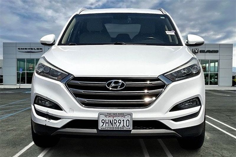2016 Hyundai Tucson LimitedImage 2