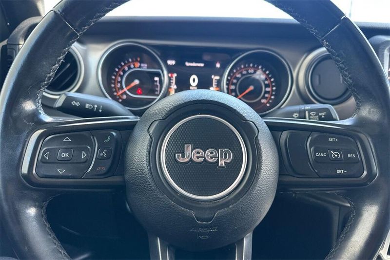 2020 Jeep Gladiator Sport S photo 21