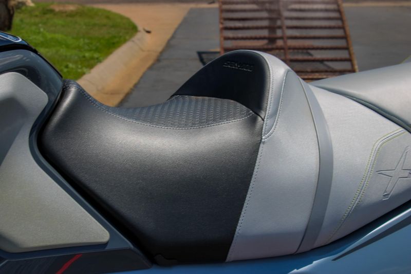 2025 SEADOO RXPX 325 WITH SOUND SYSTEM ICE METAL AND MANTA GREEN Image 27