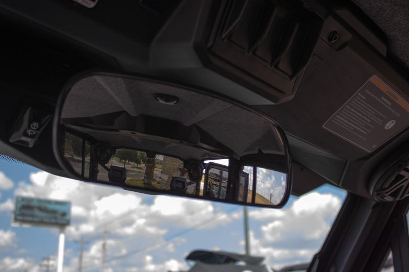 NEW 2026 CAN-AM DEFENDER MAX LIMITED CAB HD11 Image 48