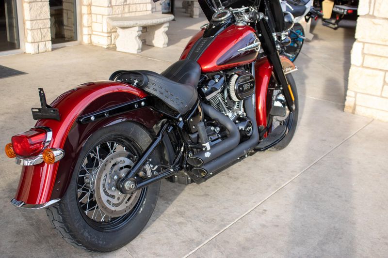 USED 2019 HARLEY SOFTAIL HERITAGE CLASSIC 114 Image 4