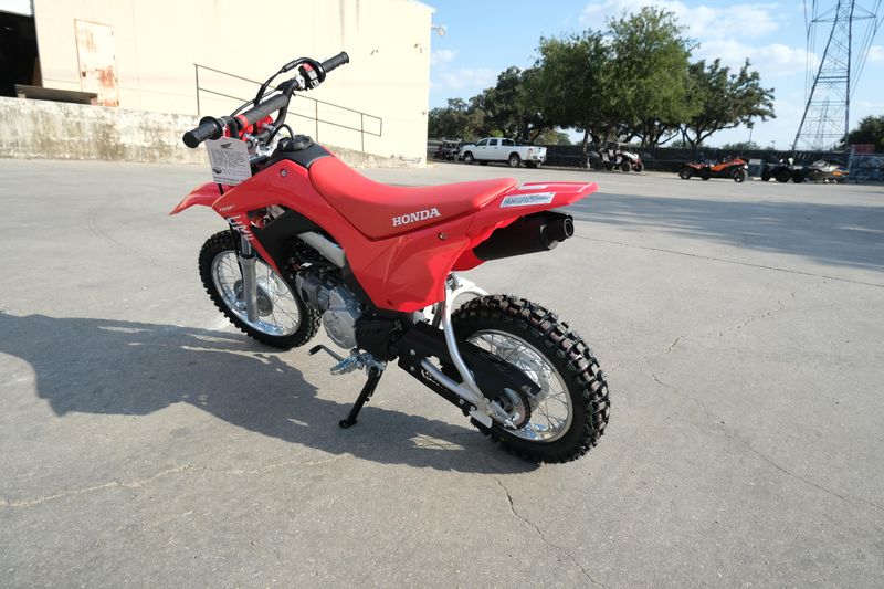 2025 Honda CRF110FImage 3