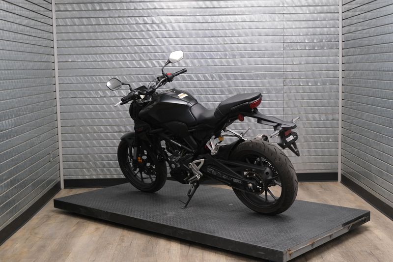 USED 2025 HONDA CB300R ABS Image 3