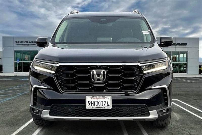 2023 Honda Pilot EliteImage 2