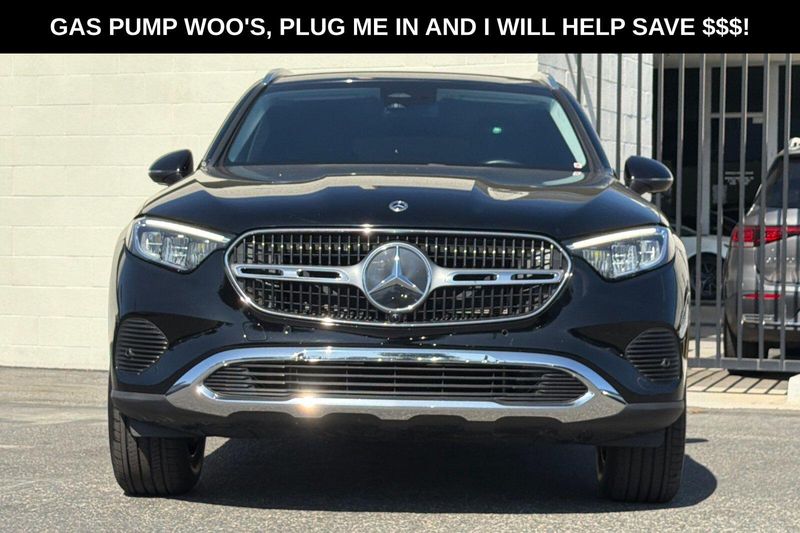 Used 2025 Mercedes-Benz GLC 350eImage 9