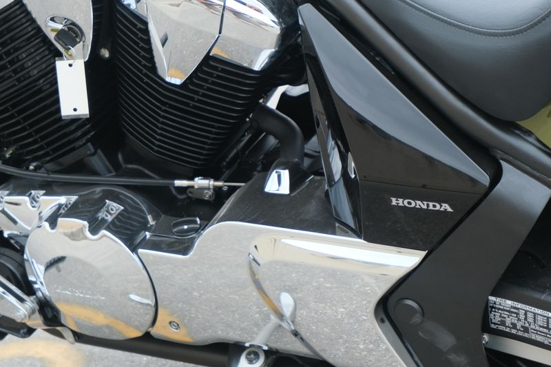 New 2025 Honda FURY ABS ADVENTURE GREEN Image 20