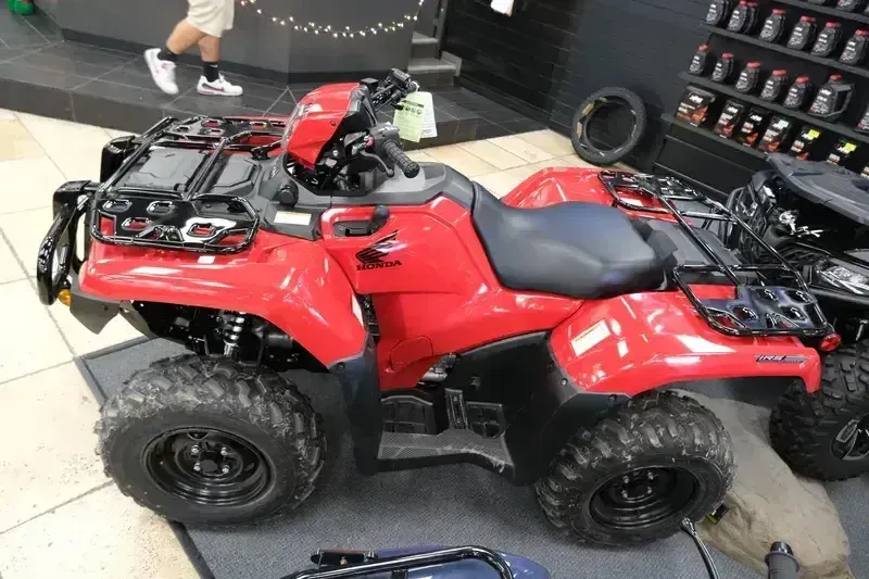 New 2026 Honda FOREMAN RUBICON DCT EPS HERO RED Image 5