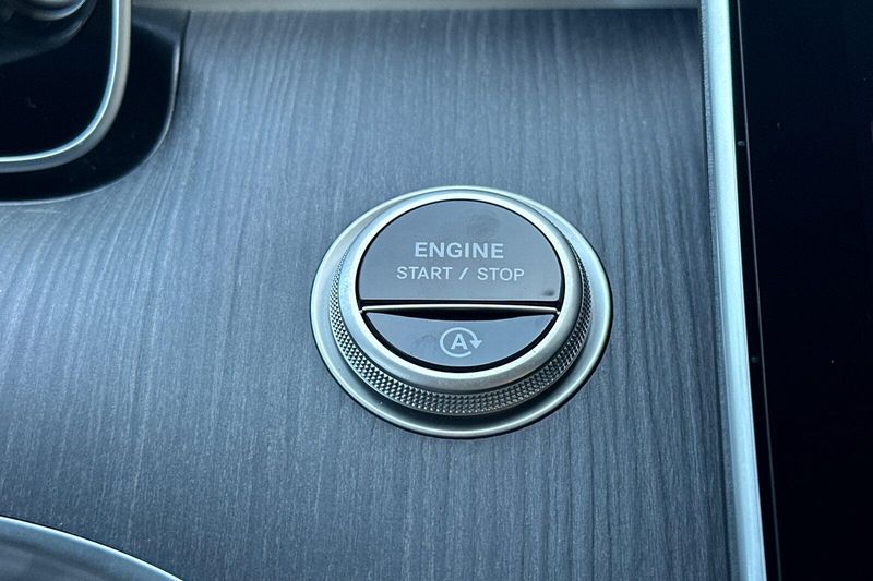 New 2026 Mercedes-Benz C-Class C 300Image 18