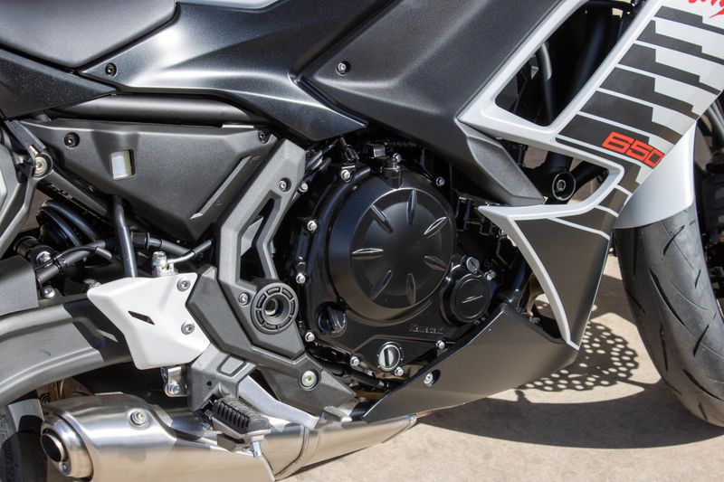 NEW 2026 KAWASAKI NINJA ZX6R Image 12