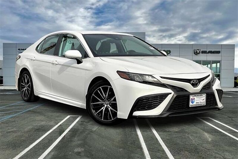 2023 Toyota Camry SEImage 12